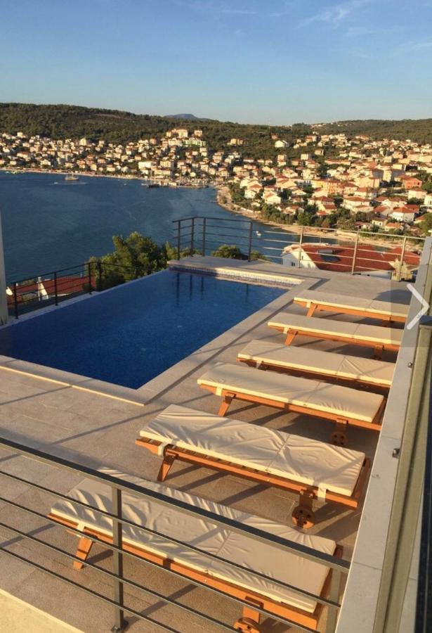 Apartment Julia Трогир Екстериор снимка