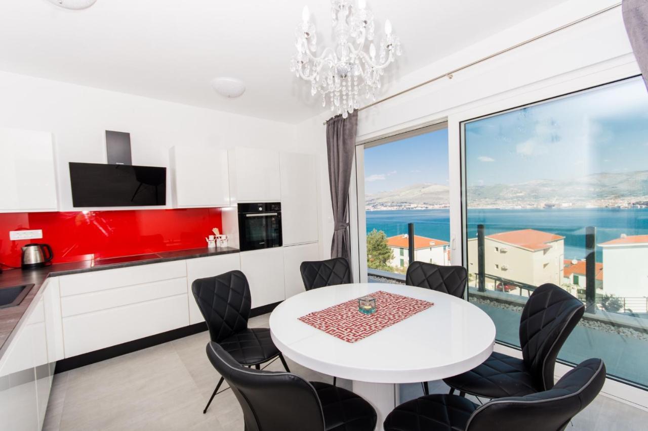 Apartment Julia Трогир Екстериор снимка
