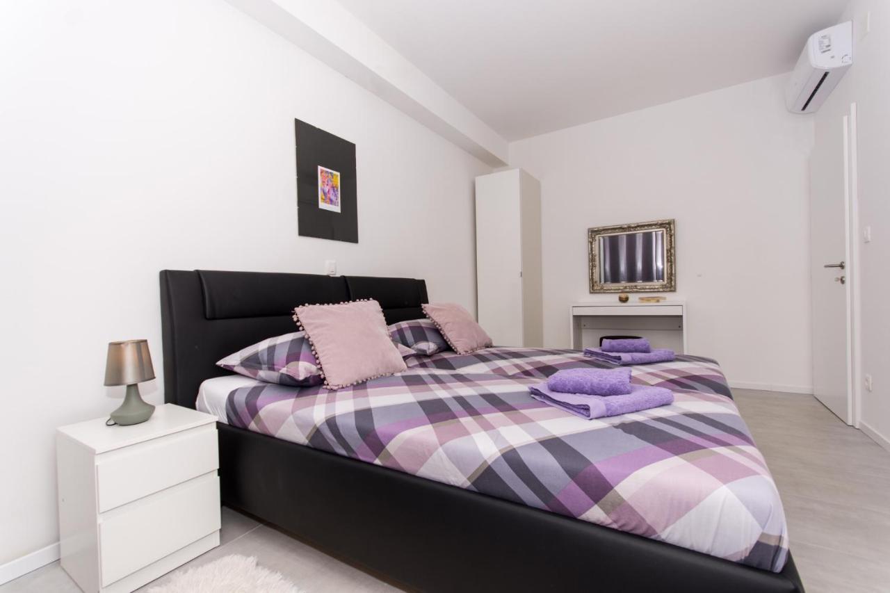 Apartment Julia Трогир Екстериор снимка