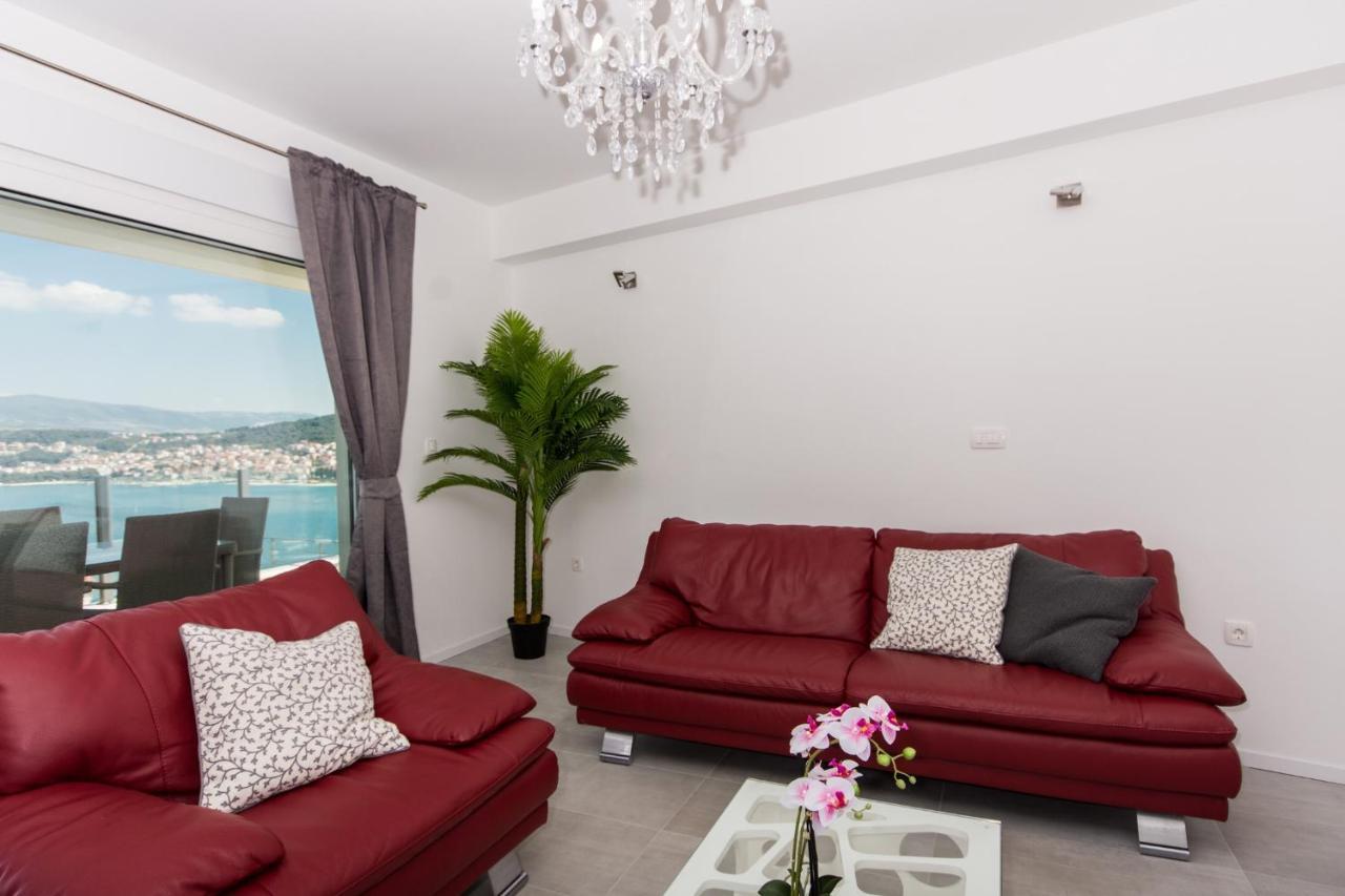 Apartment Julia Трогир Екстериор снимка